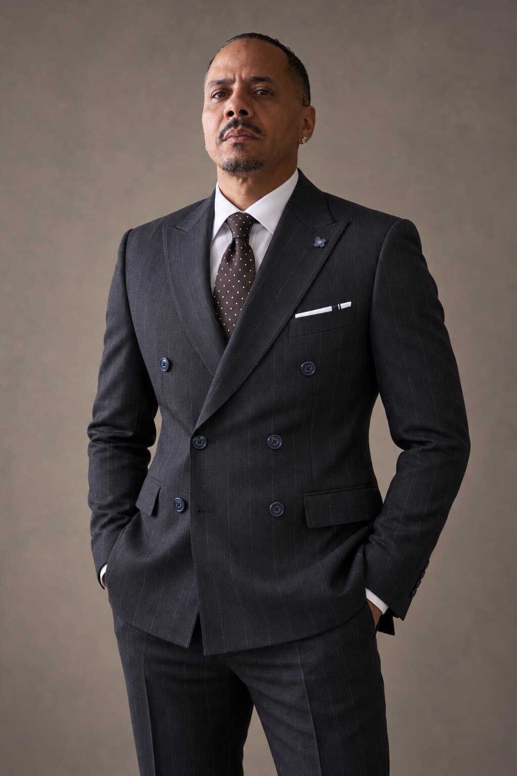 Dorian Dark Navy worn