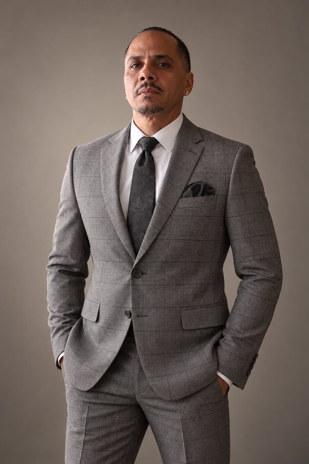 Sterling Dark Gray worn